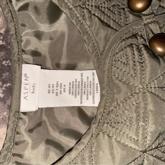 Lot of dresses and coat size 4T name brand - Picture 9 of 12